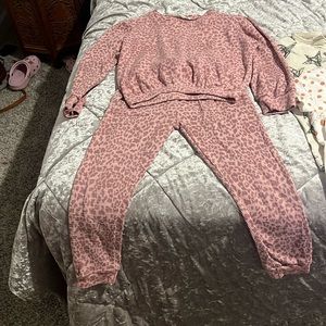 lightweight sweatsuit